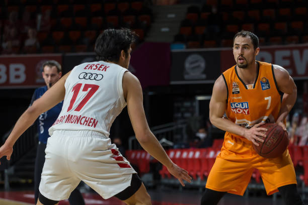 足球不仅是 足球不仅是