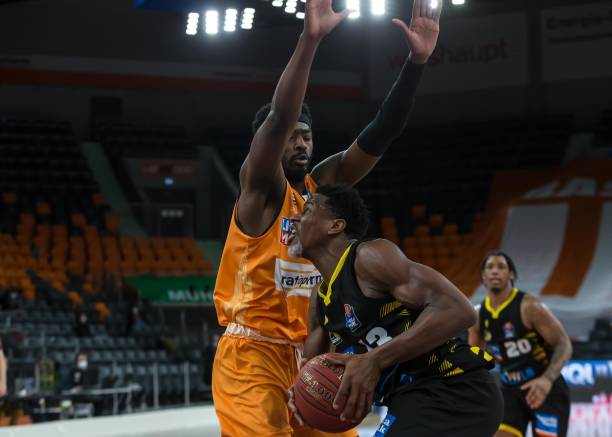 我们更有目 我们更有目