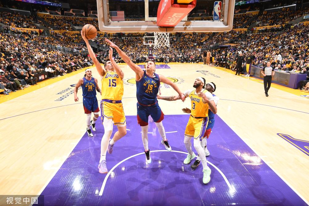 他用无与伦 他用无与伦